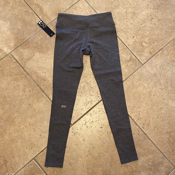 XS Splits59 Leggings - Picture 2 of 4